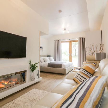 Westfields Villa Launceston Exterior photo